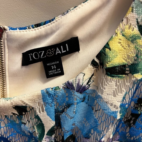 Sleeveless floral dress - Picture 5 of 6